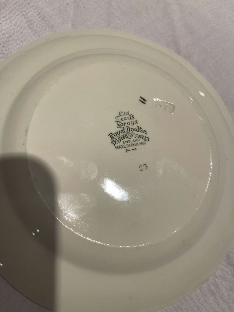 Royal Doulton Old Leeds Sprays China Set and Lace Doilies - image 2 of 4