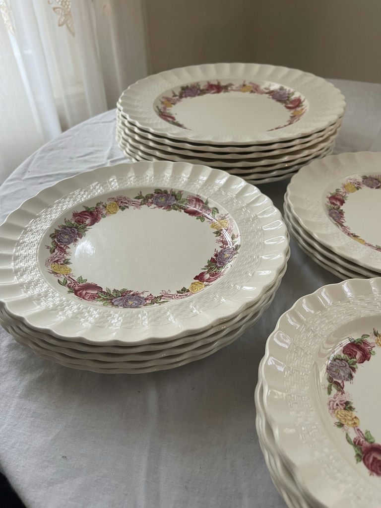 Copeland ‘Rose briar’ England tea Set- Floral Pattern Ceramic Tea Set and Plates - image 11 of 11