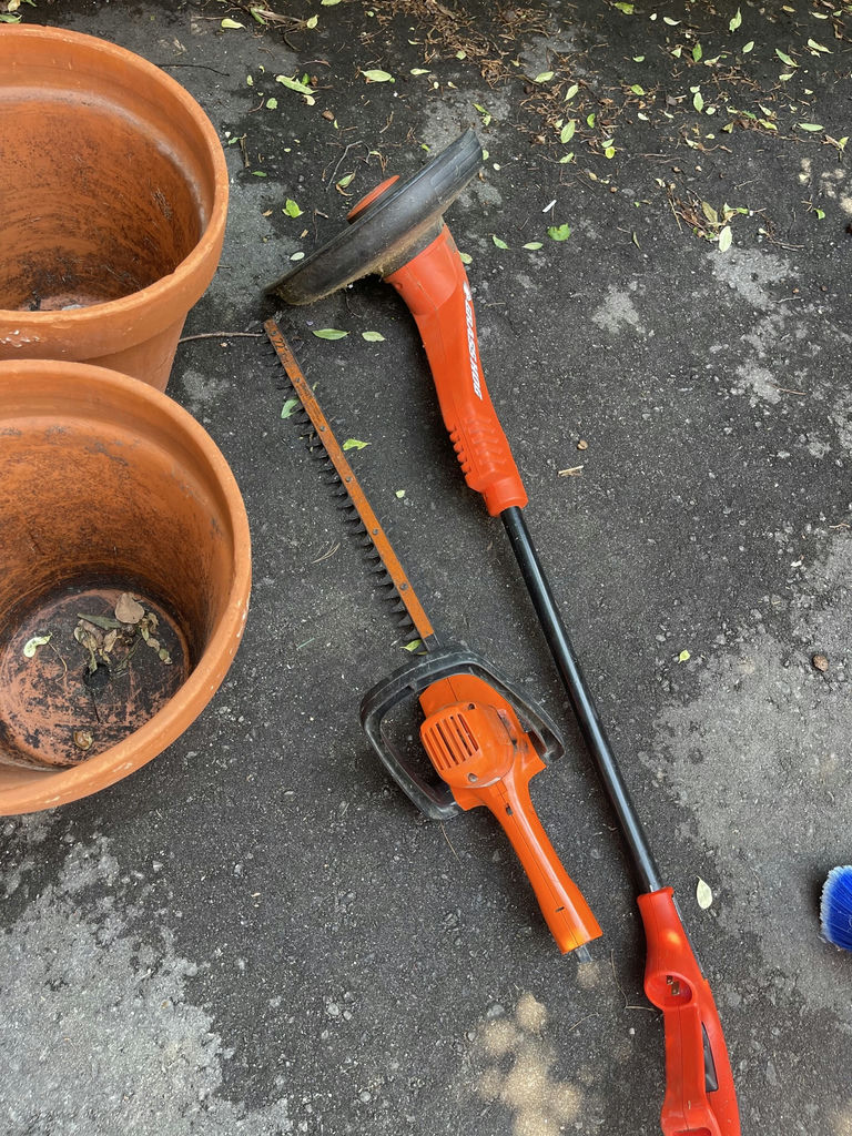 Gardening- Terracotta Planters, Animal Statue, and Electric Yard Tools - image 4 of 8