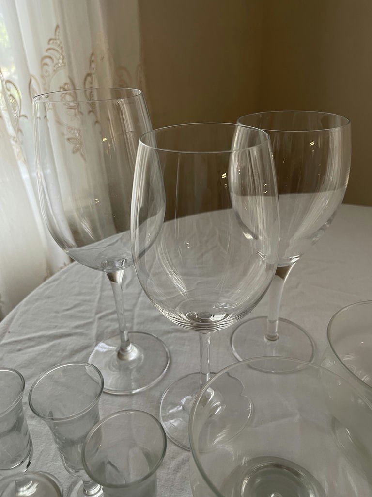 Assorted Glassware Collection - image 7 of 9