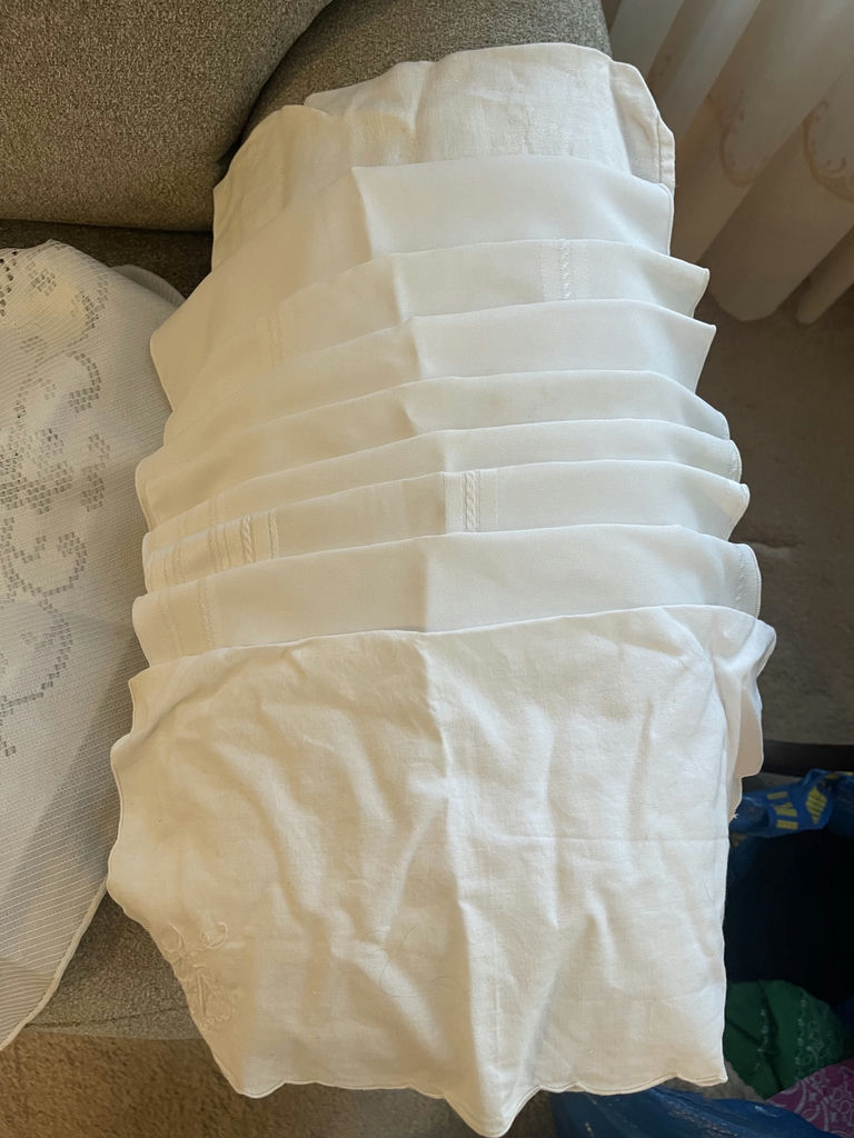 Assorted Lace and Embroidered Table Linens - image 8 of 9
