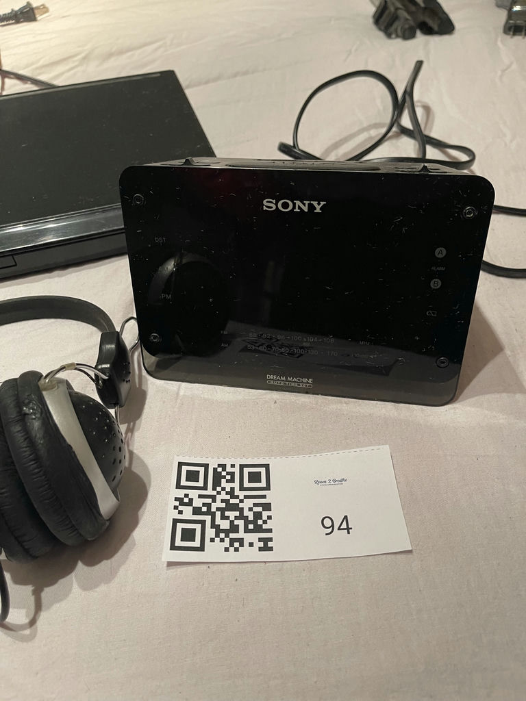 Sony DVP-SR200P CD/DVD Player with Sony Alarm Clock Radio, Headphones, and Cables - image 8 of 8