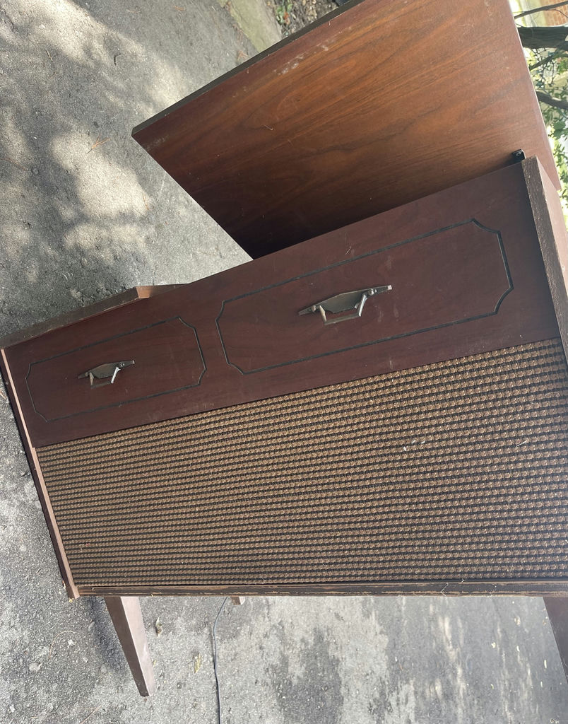 Shelbern Solid State Stereo Console Record Player - image 1 of 12
