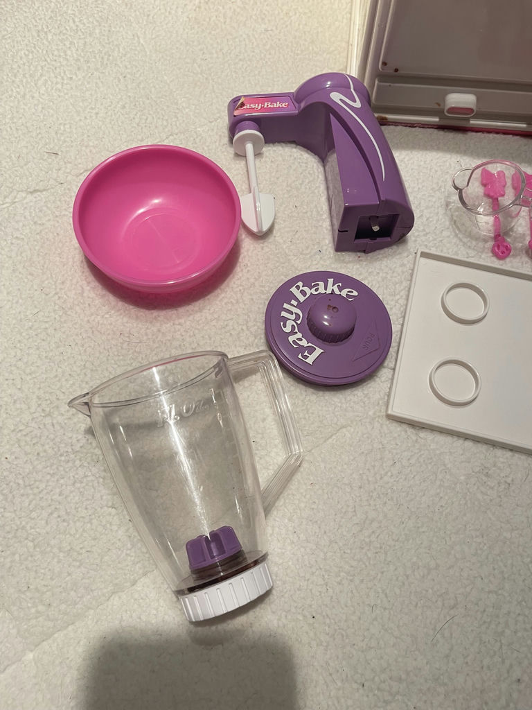 Collectable Easy-Bake Mix 'n Make Center Toy Kitchen Set - image 7 of 11