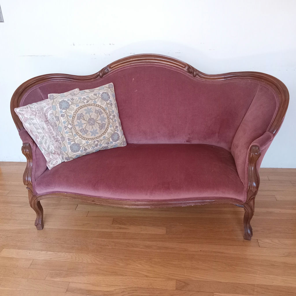 Antique Velvet Mauve Settee - image 1 of 12