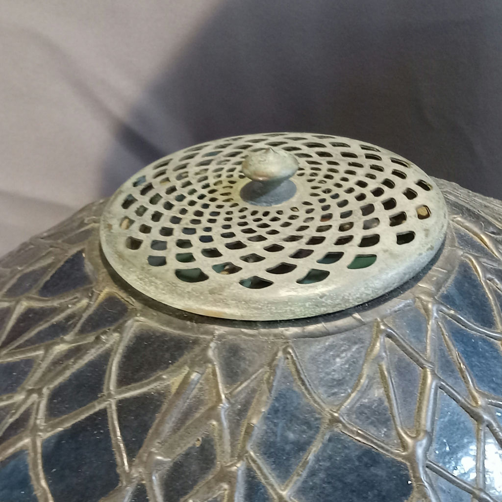 Tiffany-Style Peacock Shade Table Lamp - image 5 of 9
