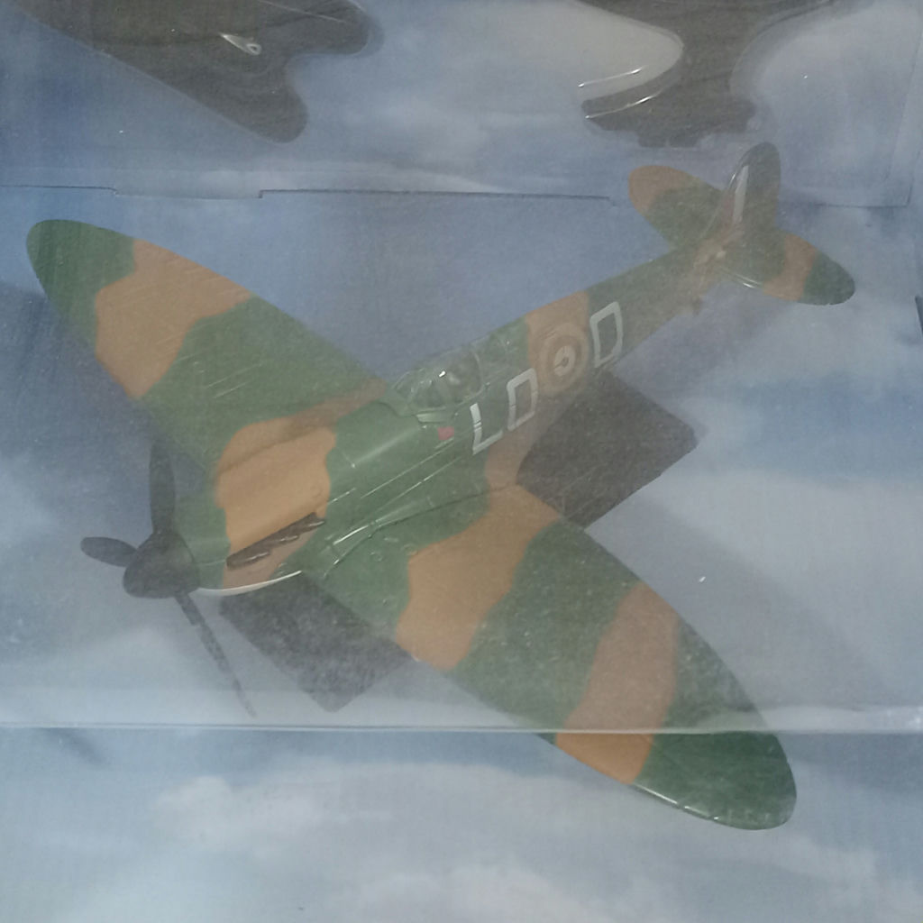 Spitfire MK.V Model - image 2 of 7