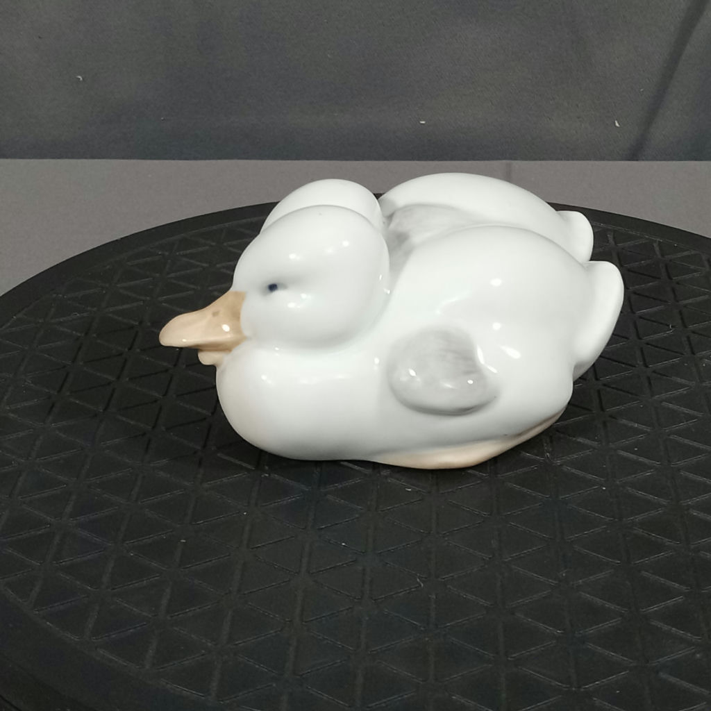 Royal Copenhagen Swan & Ducks Figurines - image 7 of 9