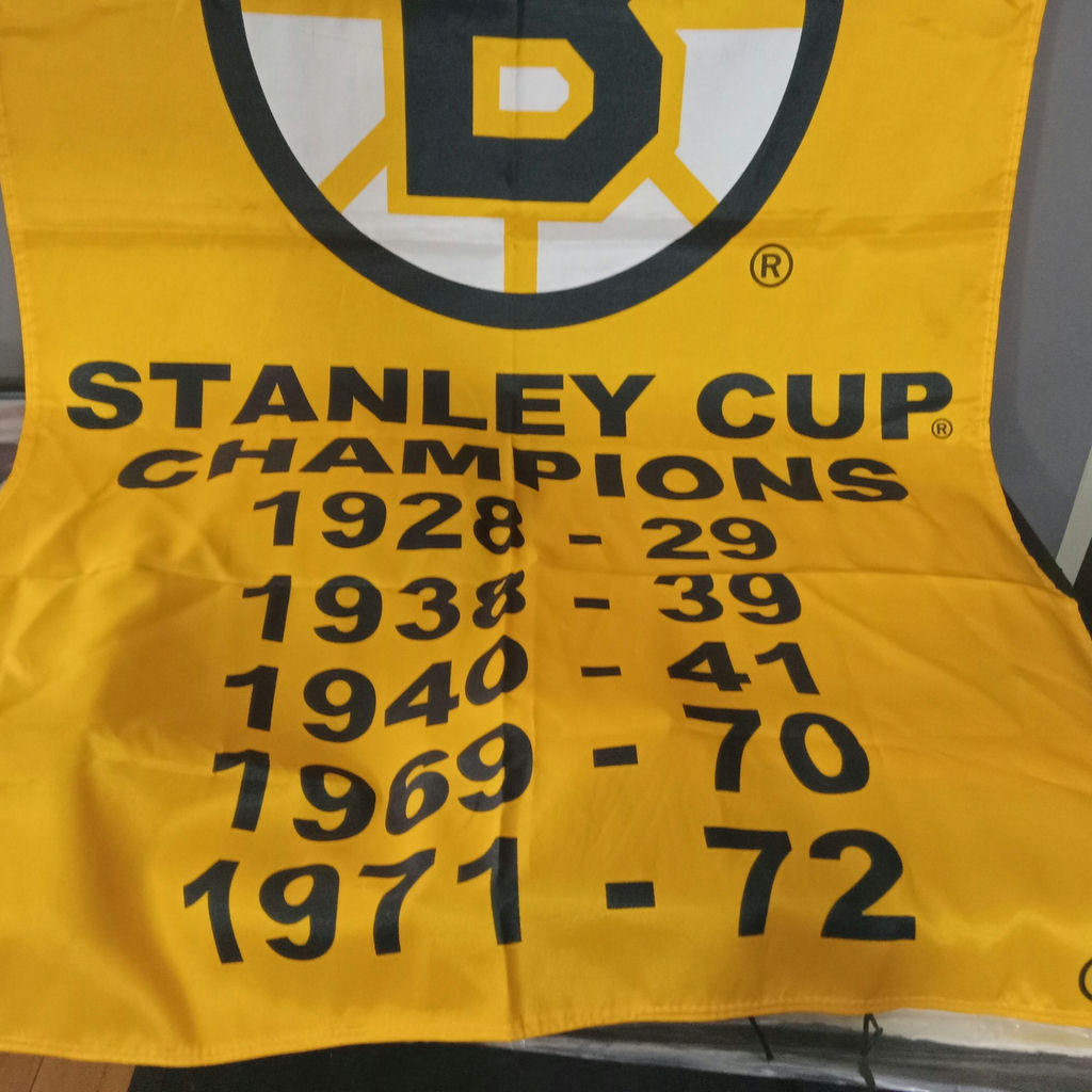 Bruins Collectibles - image 17 of 27