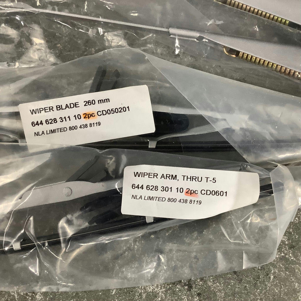Porsche 356 Wiper Blades / Arms - image 2 of 4