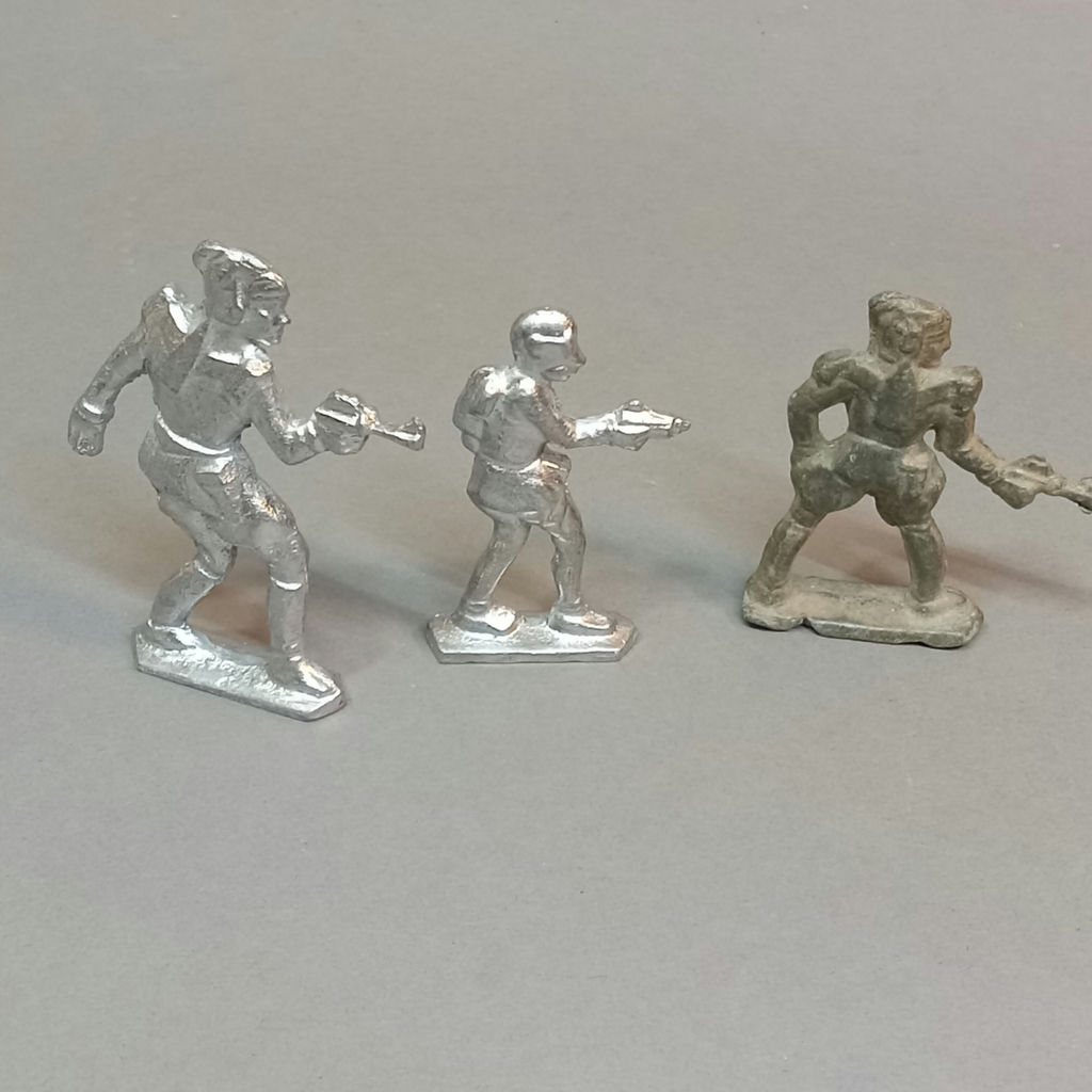 Vintage Metal Desktop Curiosities - image 15 of 17