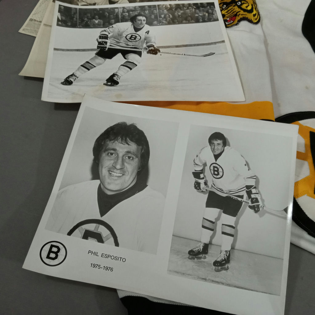 Bruins Collectibles - image 10 of 27