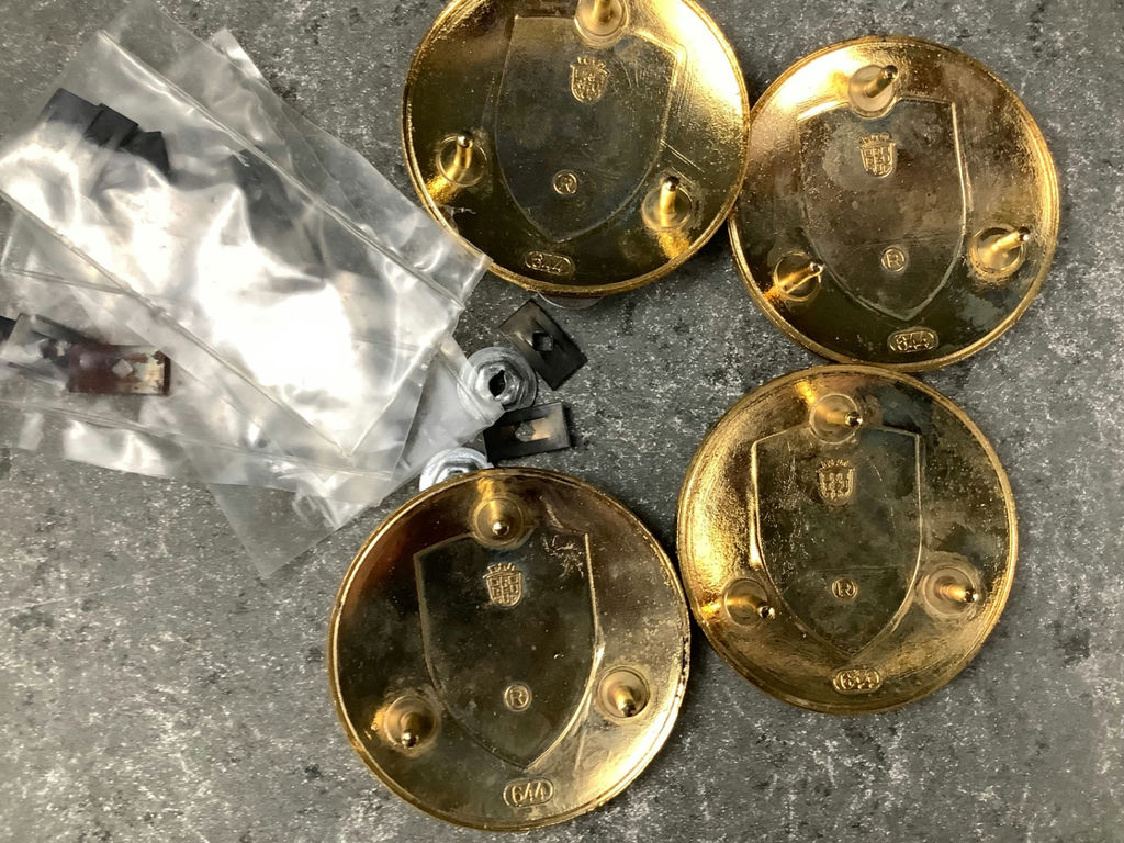 Porsche 356 Hub Cap Crests - image 2 of 3