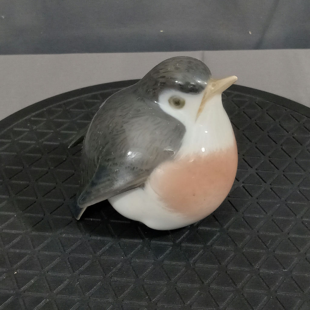 Royal Copenhagen Bird Figurines - image 4 of 13
