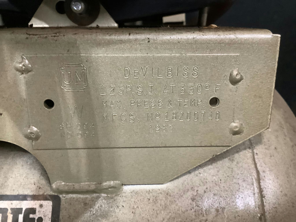 DeBillviss Air Compressor - image 3 of 8