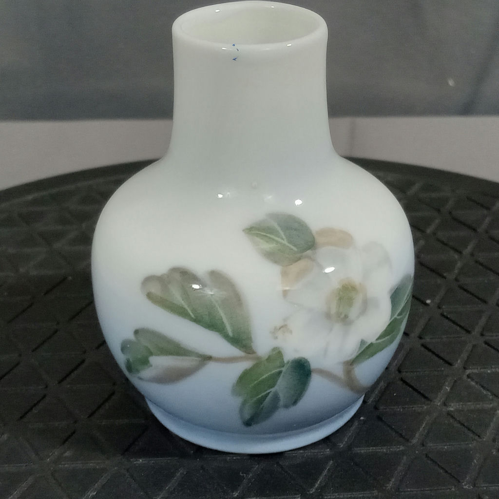 Bing & Grondahl, Royal Copenhagen Vases - image 6 of 8