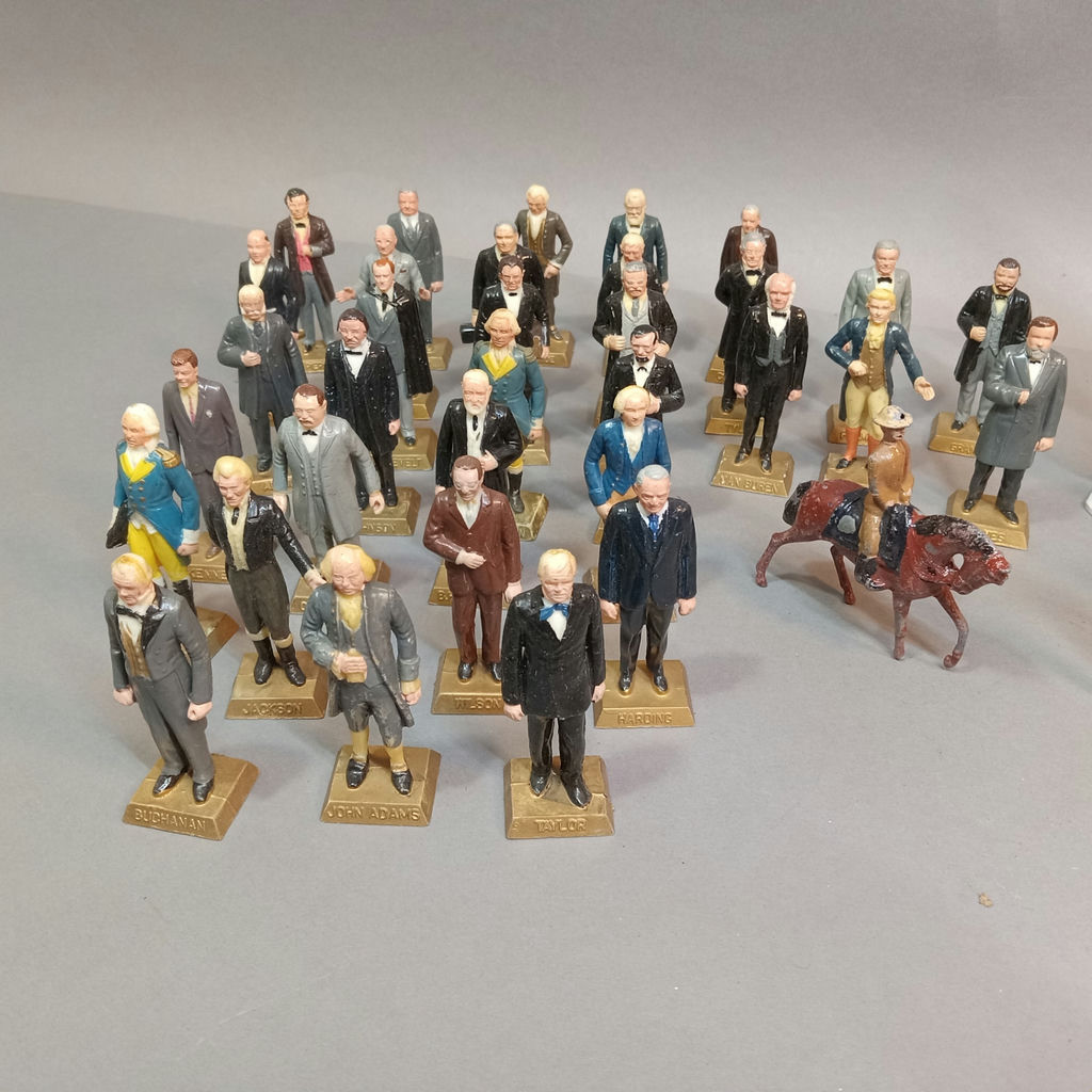 Vintage Metal & Plastic Figurines - image 6 of 10
