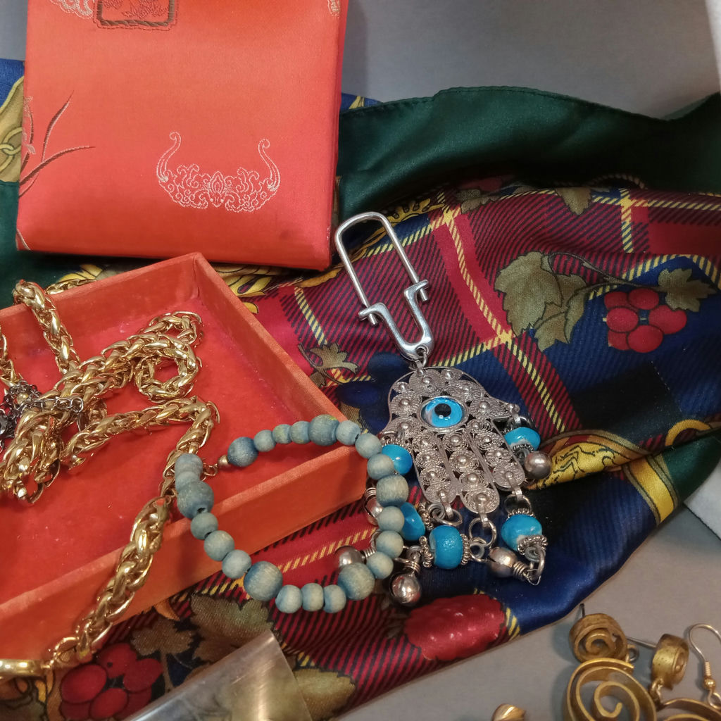 Vintage Costume Jewelry - image 3 of 12