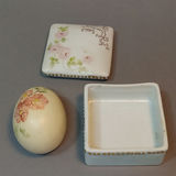 Mid-Century Hand Painted Vanity Ceramics - thumbnail 9 of 15
