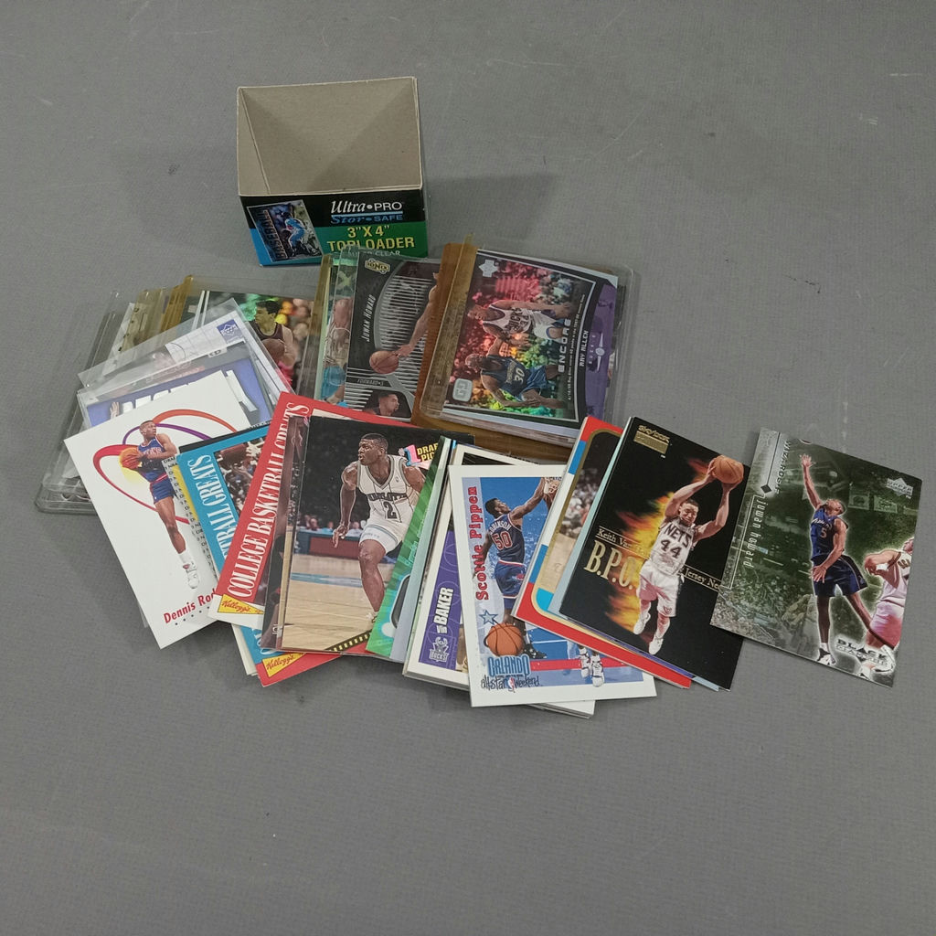Trading Cards - Football / Hockey / Basketball - image 21 of 23