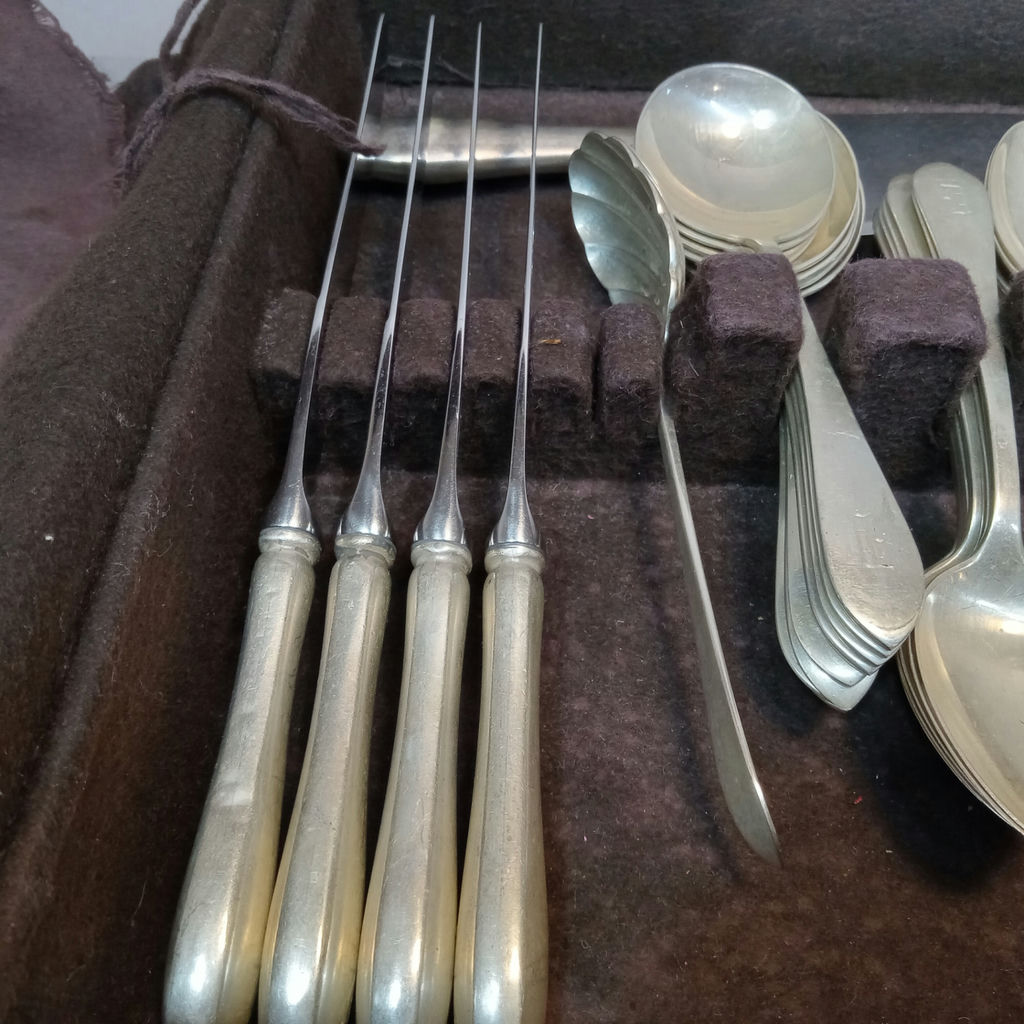 Dominick & Haff / Reed & Barton Sterling Flatware (1299+dwt) - image 2 of 24
