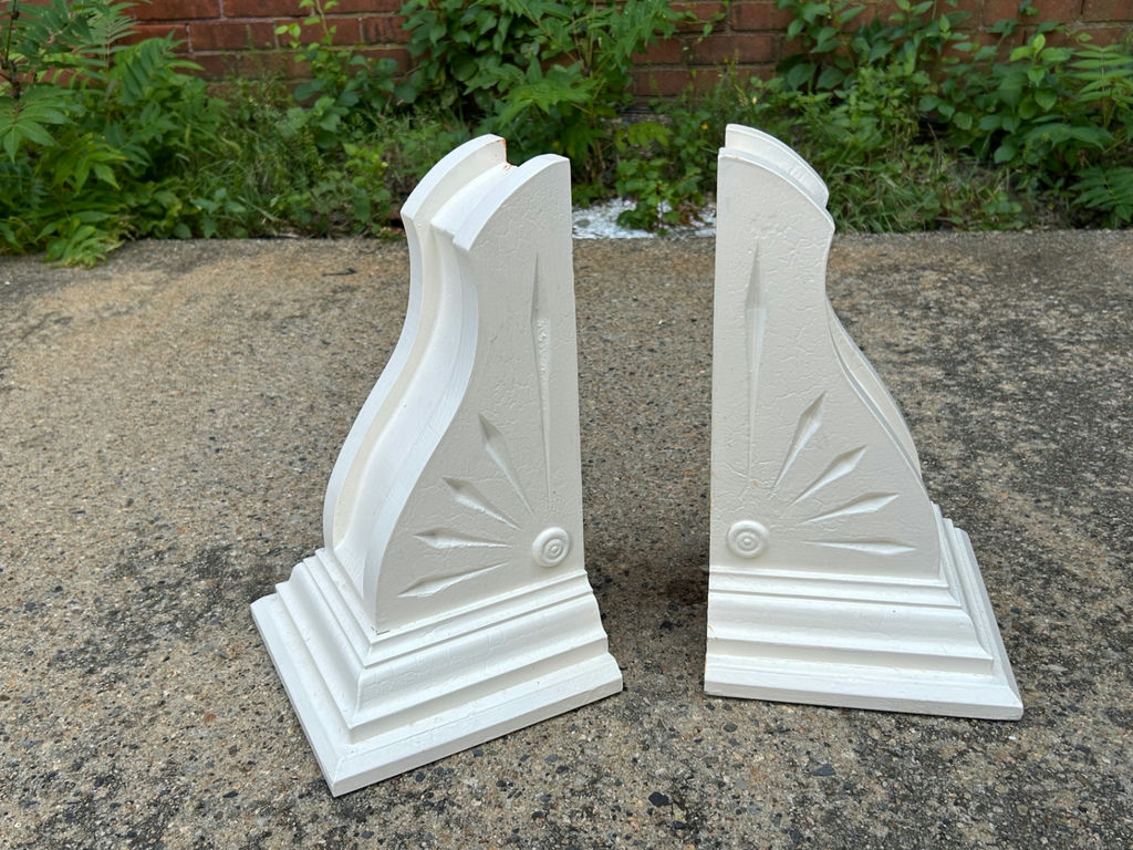 Wooden Architecture Corbels - image 5 of 6