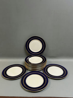Tatler of Trenton Dinner Plates - Image 1 of 4