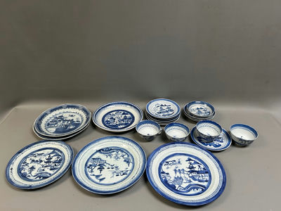 Chinese Export Canton Ware - Image 1 of 8