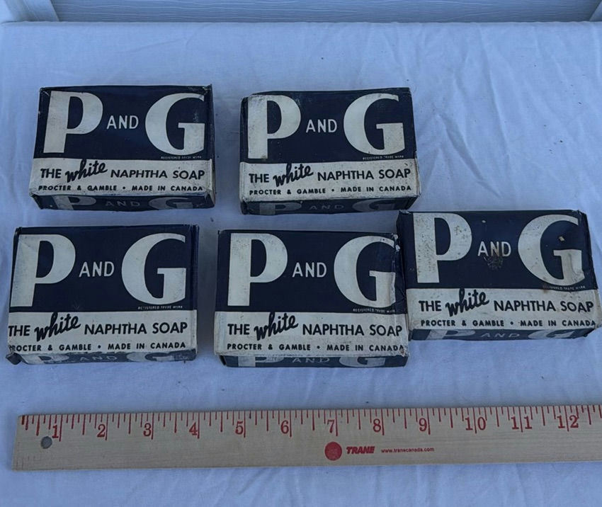 Five Bars of Vintage P and G The White Naphtha Soap - image 1 of 5