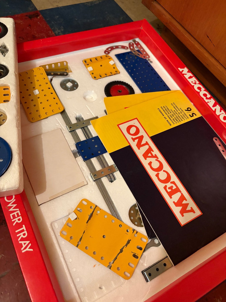 Meccano construction toy set - image 2 of 5