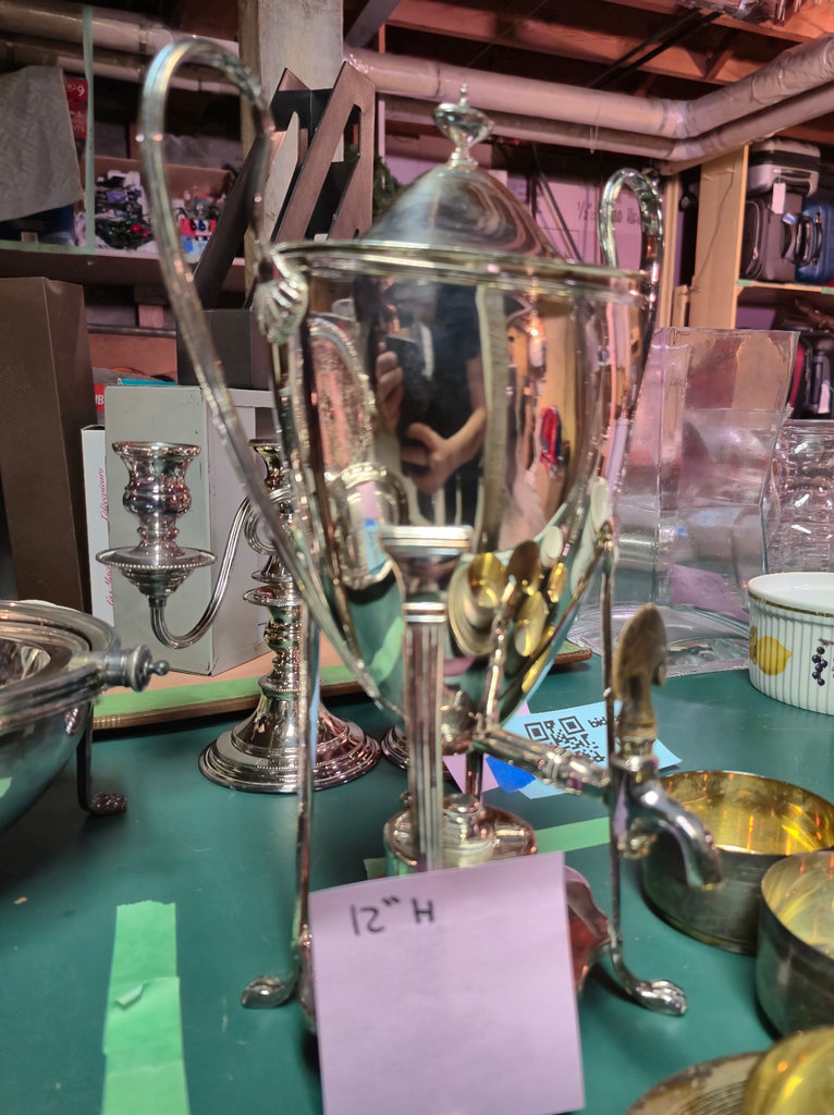 Silver-plated Samovar & teacup/saucer pieces - image 3 of 5
