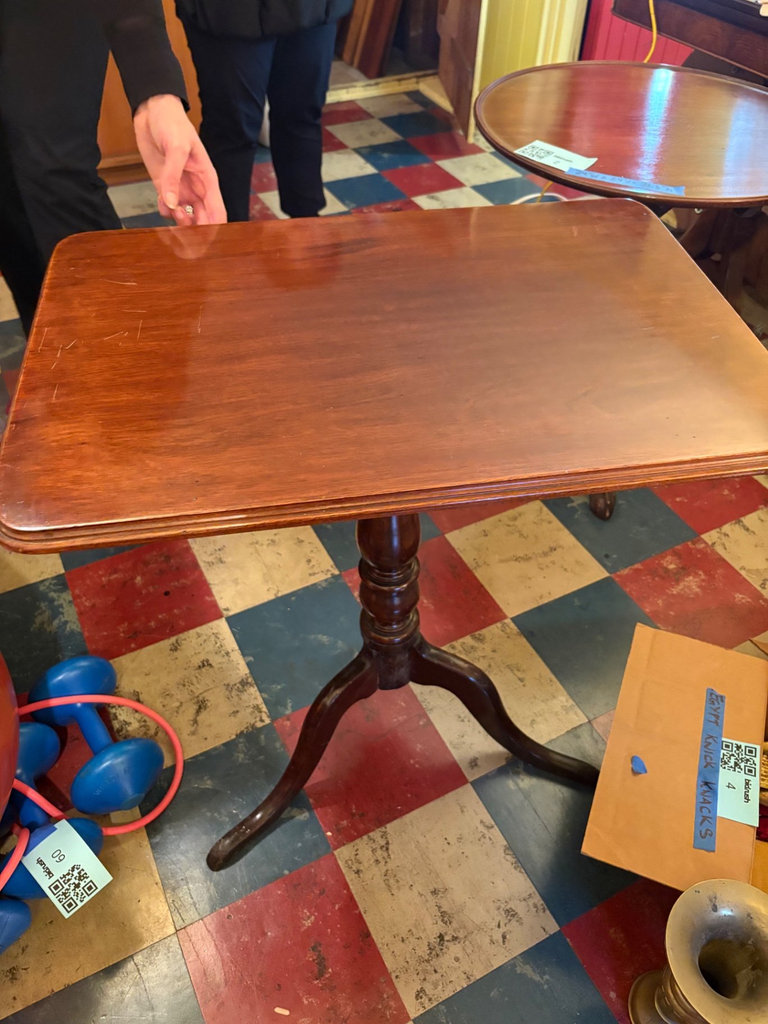 Pedestal wooden table with broken leg - image 1 of 8