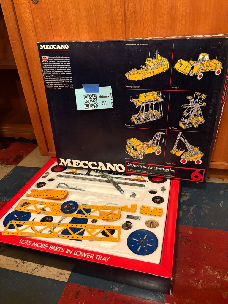 Meccano construction toy set - image 1 of 5
