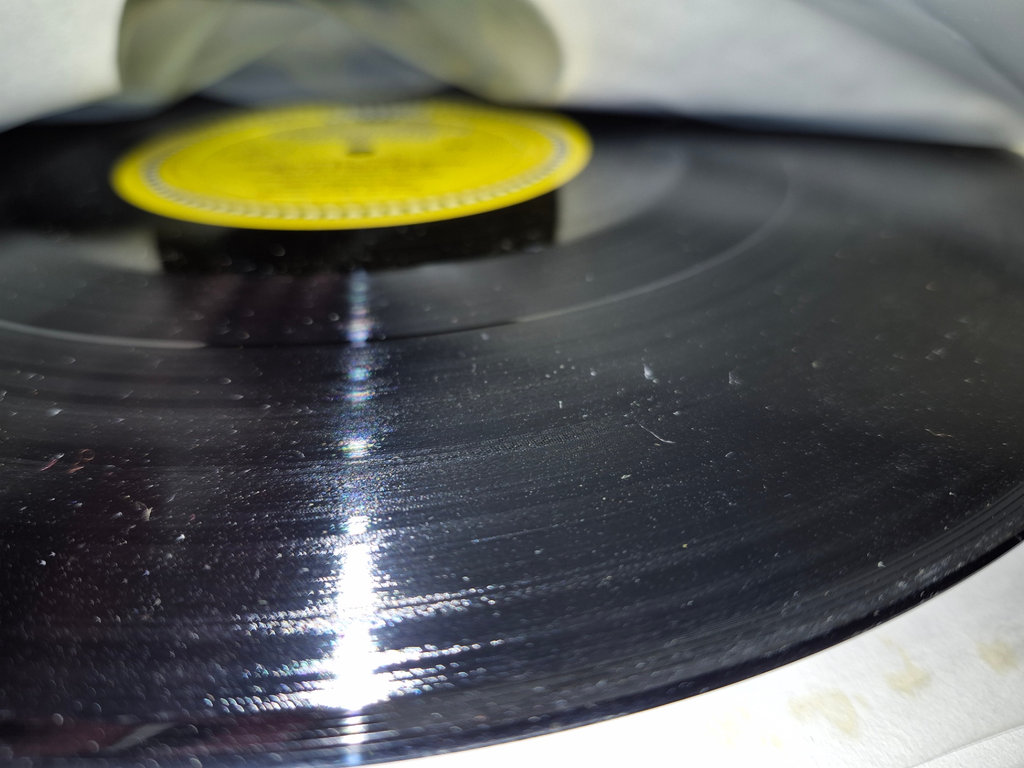 Box of vinyl records with classical LPs - image 5 of 5