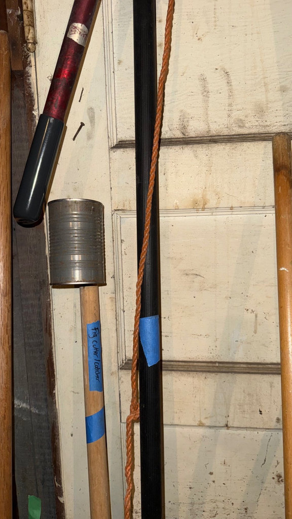 Assorted garden tools and rakes - image 4 of 5