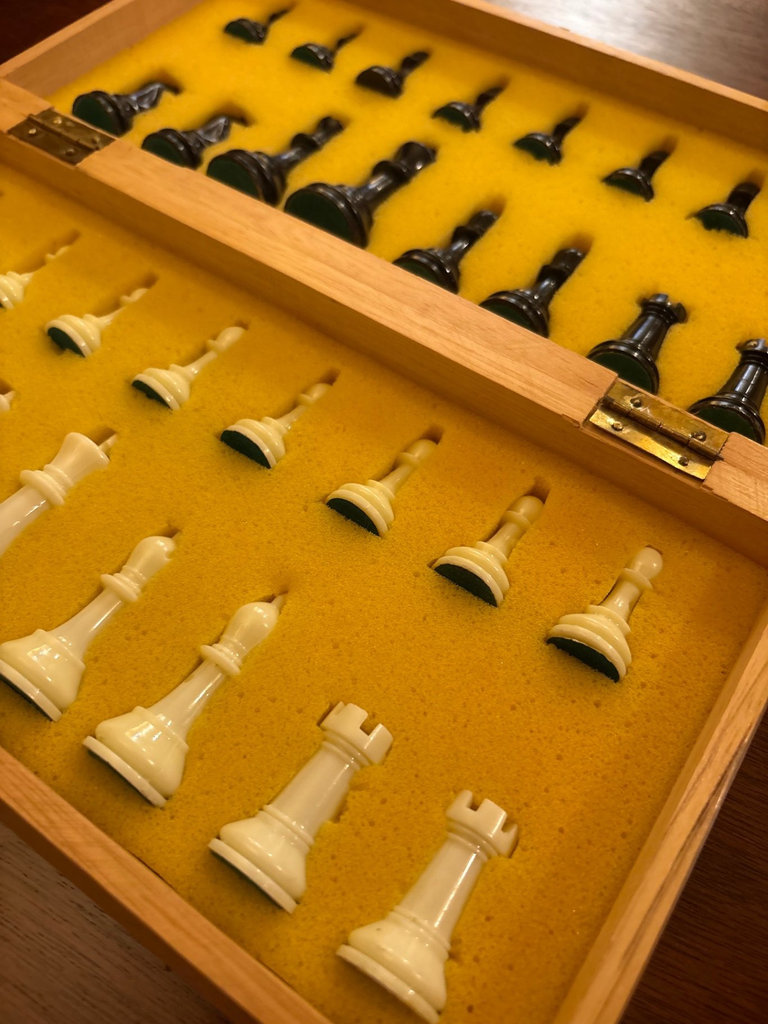Vintage board games and chess set - image 2 of 7