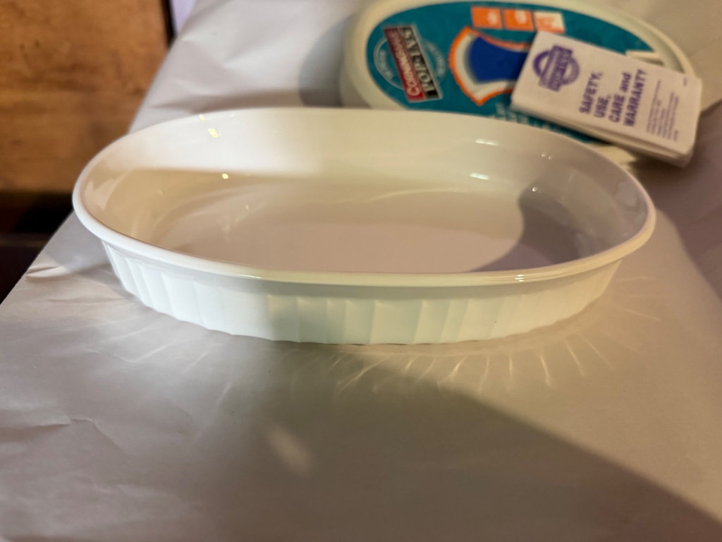 CorningWare French White bakeware set with ramekins - image 25 of 29
