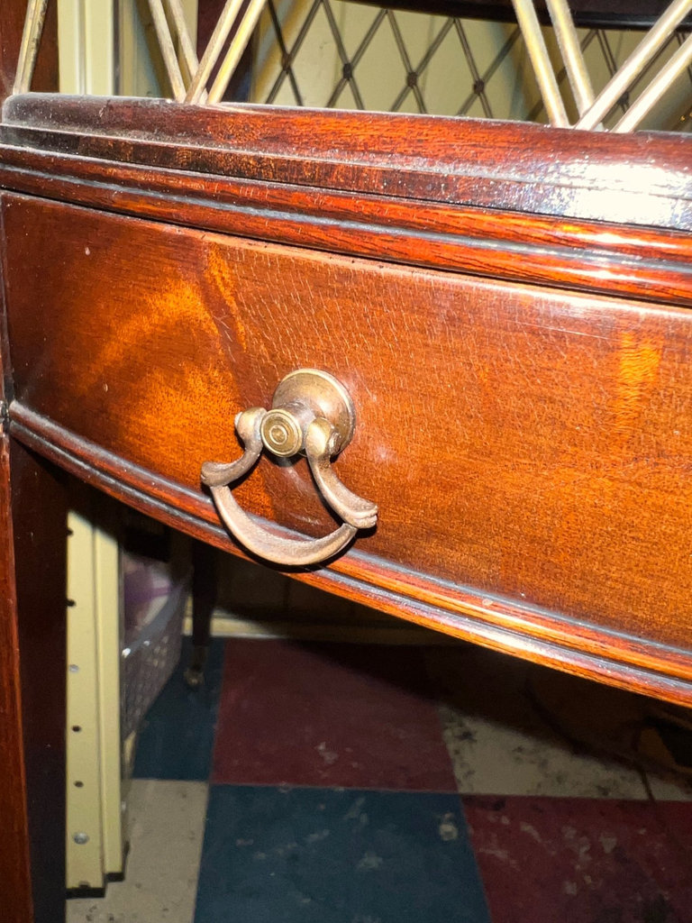 Vintage mahogany side table with leather-inlaid top by Weiman Tables - image 5 of 10