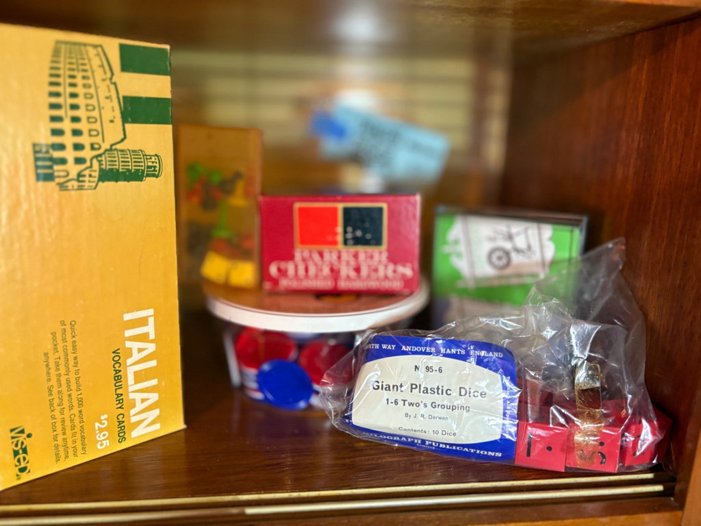 Vintage board games and game components assortment - image 2 of 9