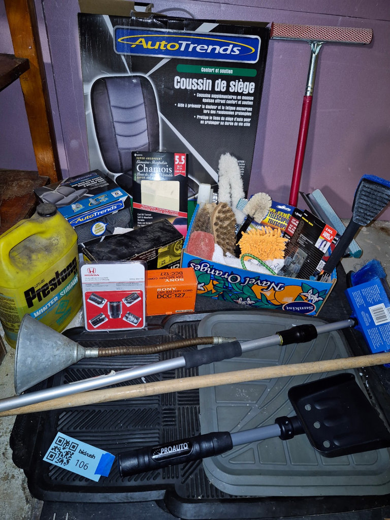 Automotive accessories and maintenance tools - image 1 of 8