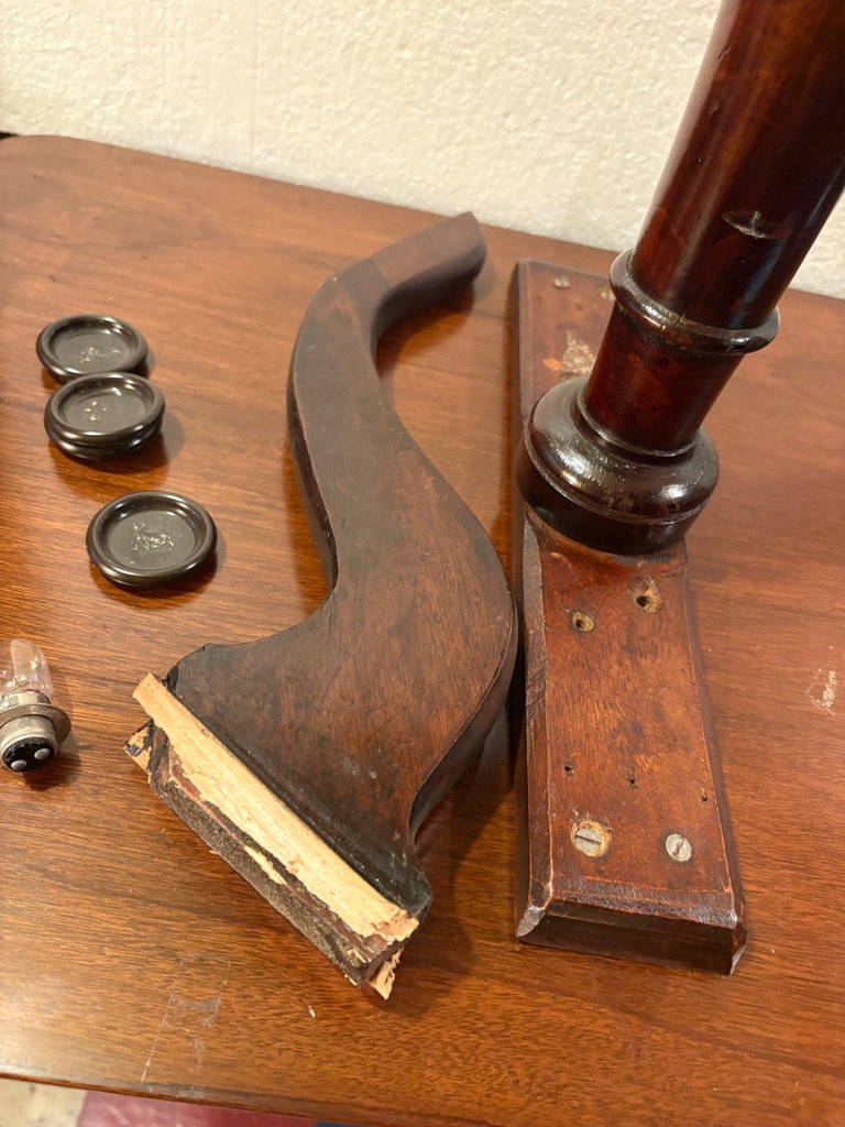 Pedestal wooden table with broken leg - image 3 of 8