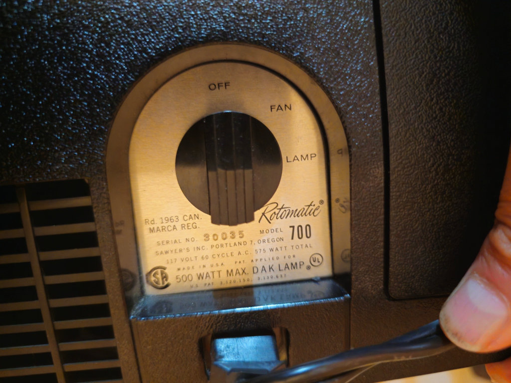Sawyers Rotomatic Model 700 Black projector with and projector screen - image 2 of 5