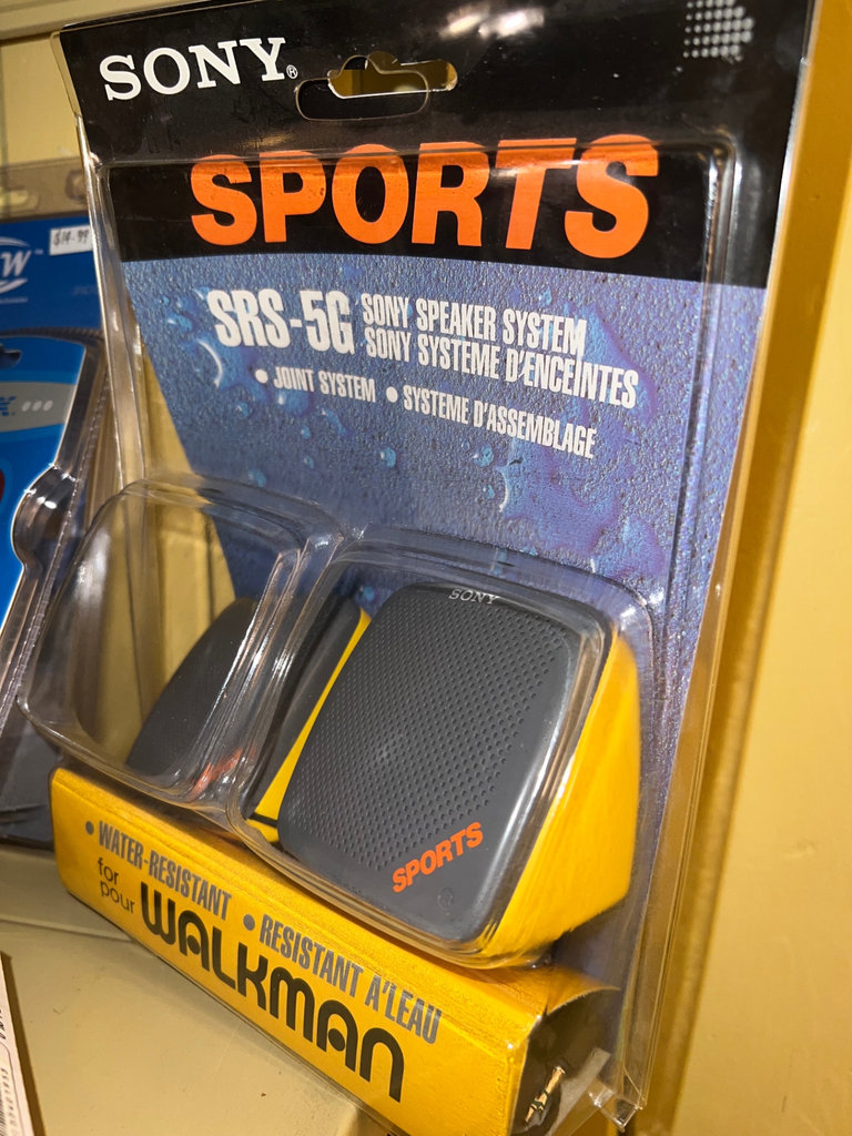 Assorted electronics and audio accessories - image 12 of 12