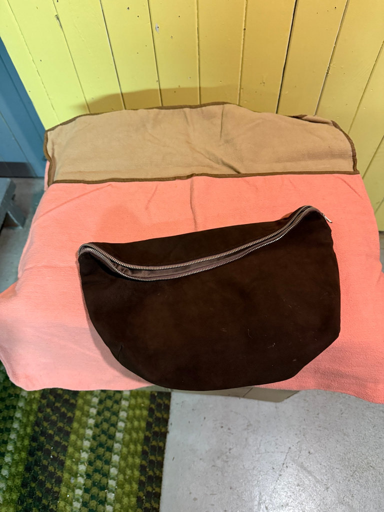 Assorted vintage textiles and a brown zippered pouch - image 6 of 14