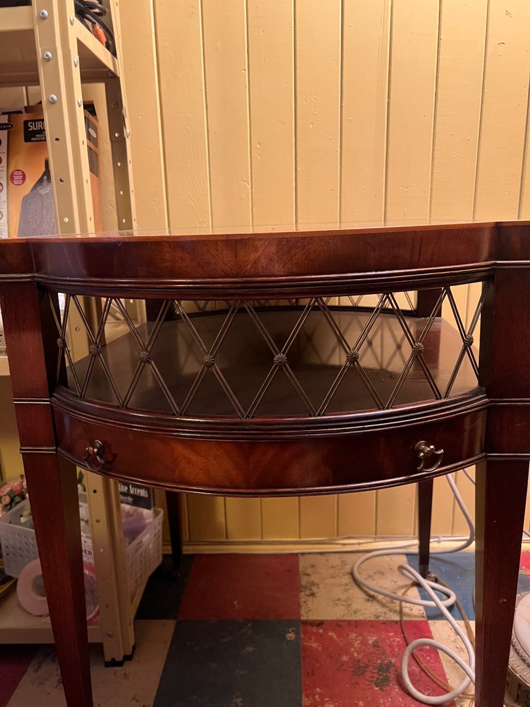 Vintage mahogany side table with leather-inlaid top by Weiman Tables - image 2 of 10