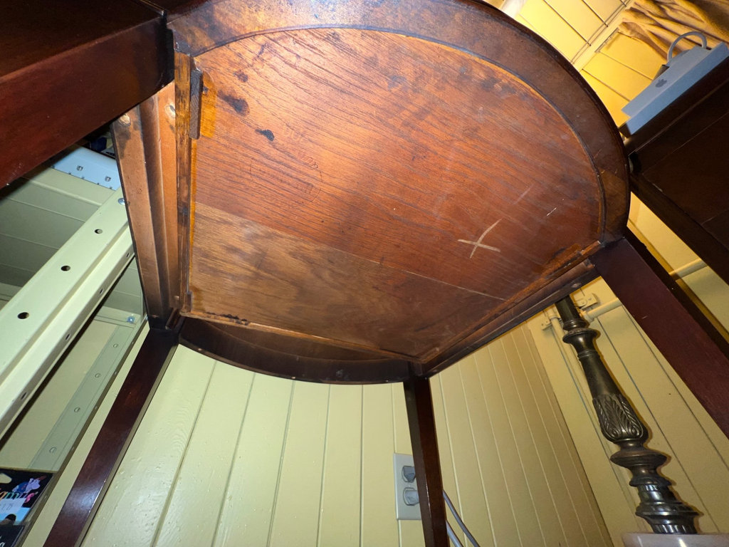 Vintage mahogany side table with leather-inlaid top by Weiman Tables - image 9 of 10