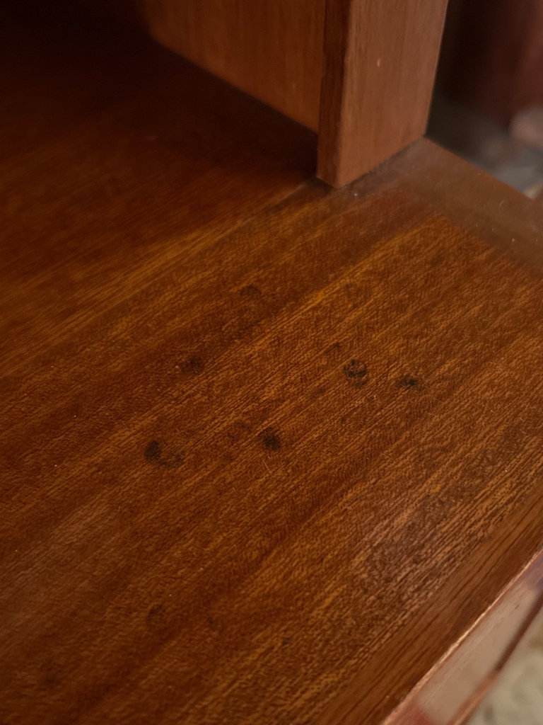 Mid-Century style display cabinet w glass upper section & lower storage - image 6 of 8