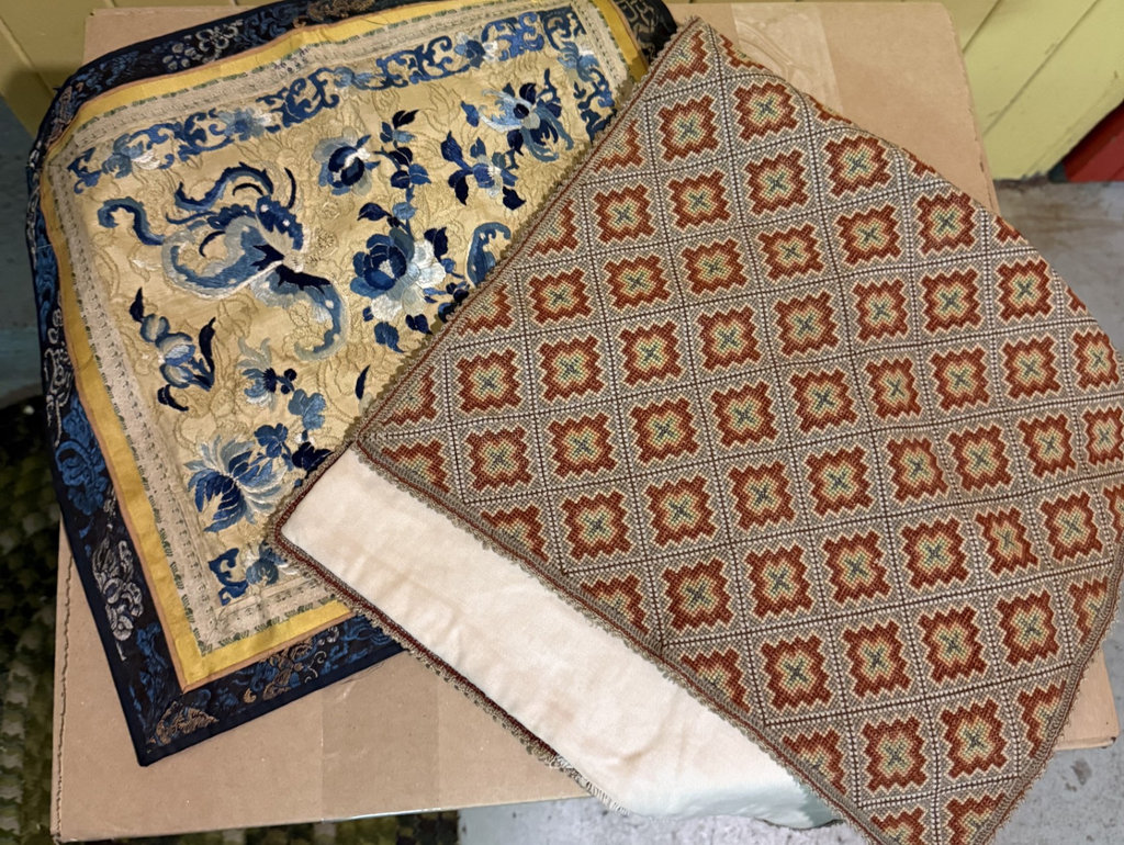 Assorted vintage textiles and a brown zippered pouch - image 12 of 14