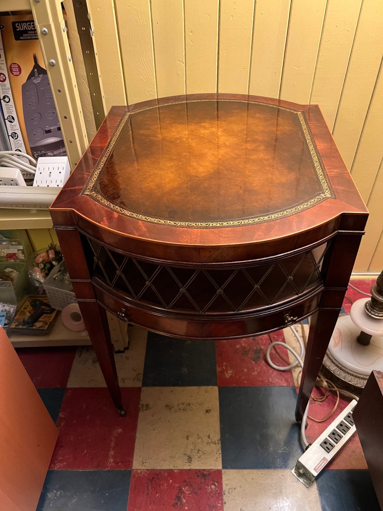 Vintage mahogany side table with leather-inlaid top by Weiman Tables - image 1 of 10