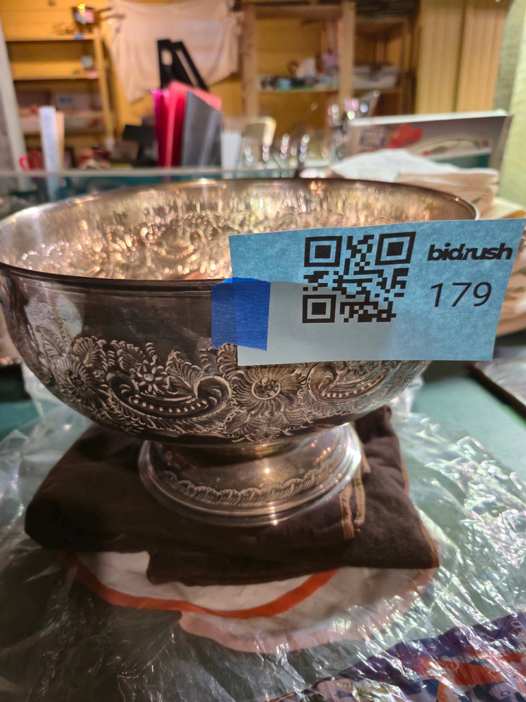 Silver plate engraved compote bowl on a pedestal - image 2 of 4